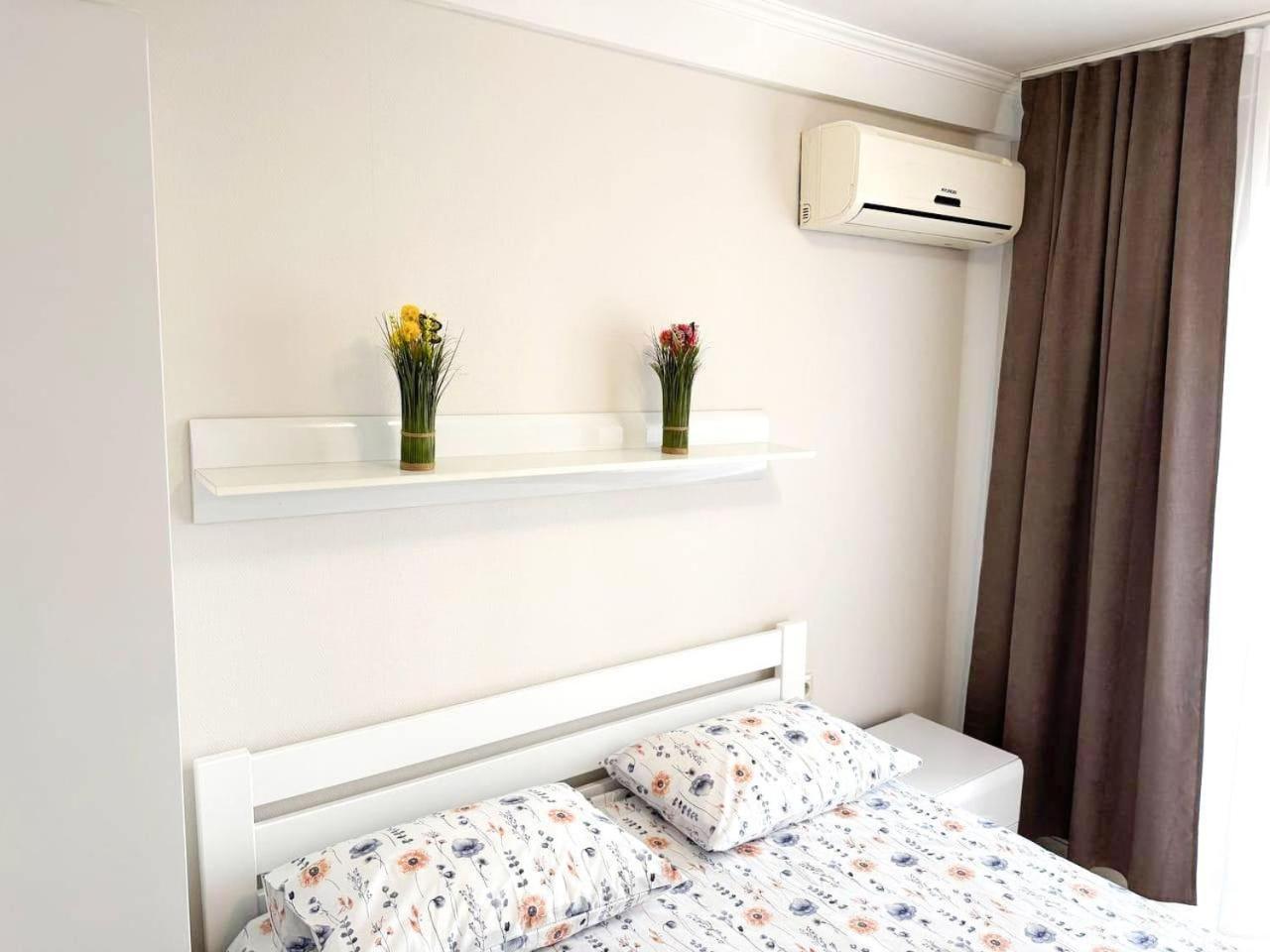 Artal Apartment On Obolonskyi Avenue 16A Kijev Kültér fotó